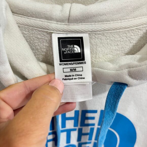 The North Face Women’s Half Dome Hoodie Sweatshirt - Picture 3 of 6